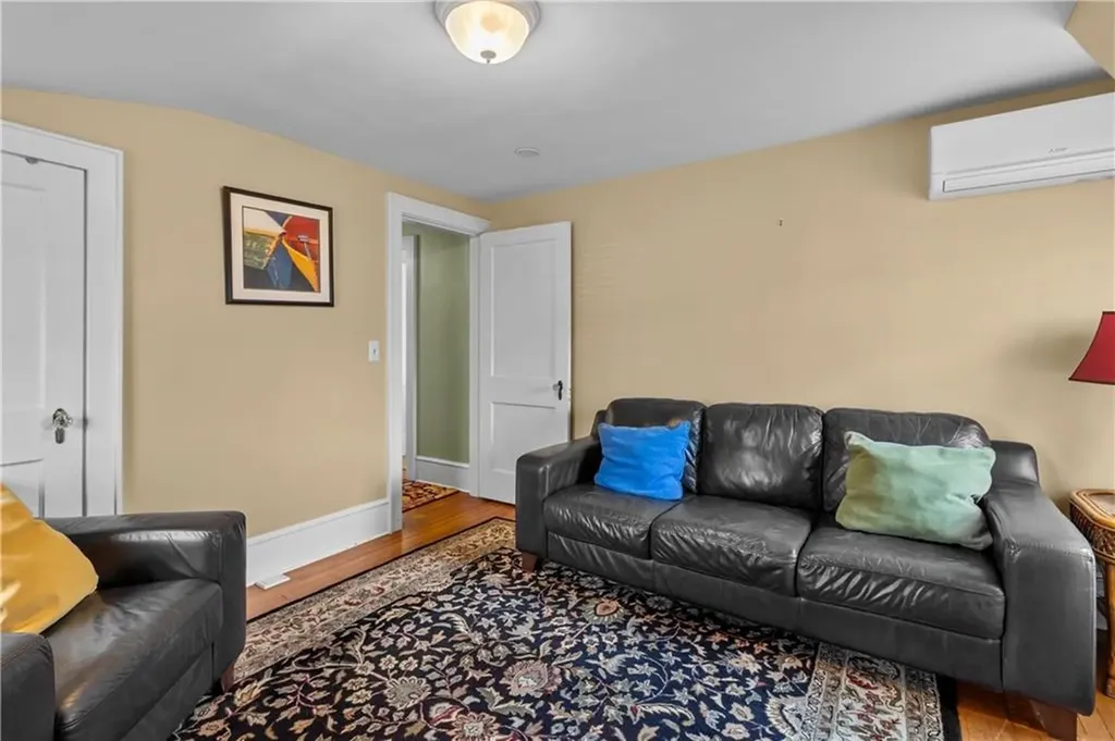 15 Maple Street Warren RI 02885