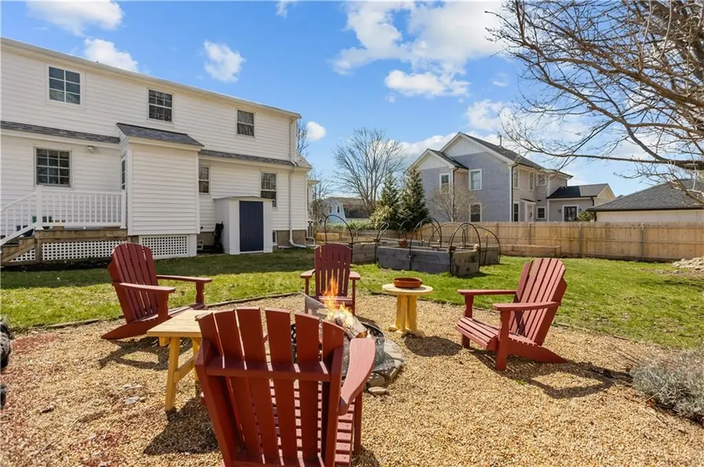 15 Maple Street Warren RI 02885