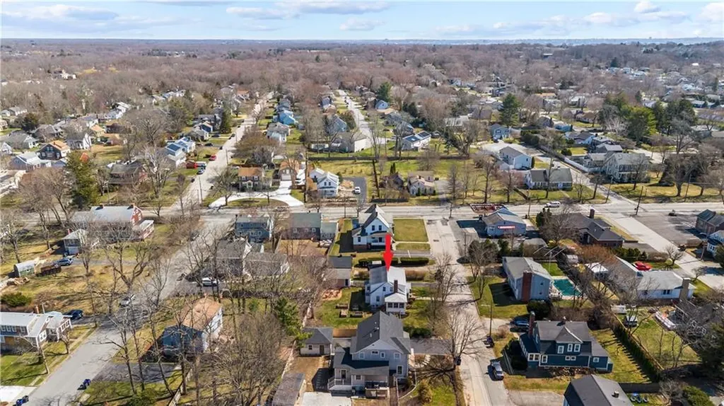 15 Maple Street Warren RI 02885
