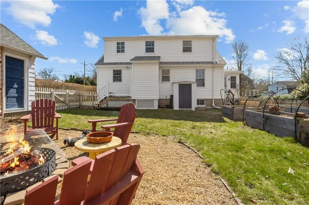 15 Maple Street Warren RI 02885