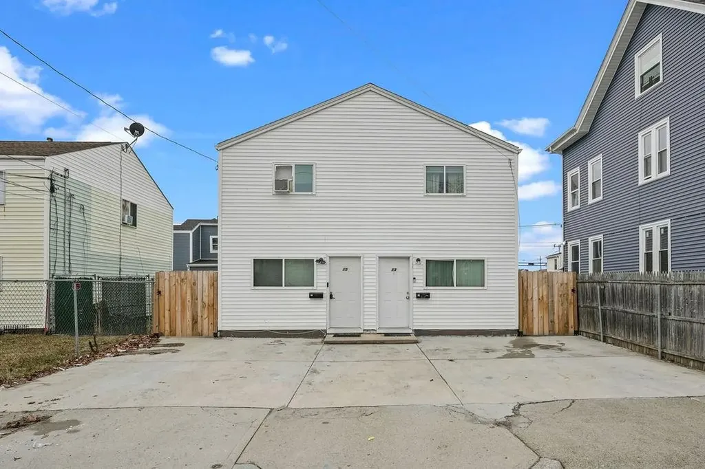 13 Harriet Street Providence RI 02905