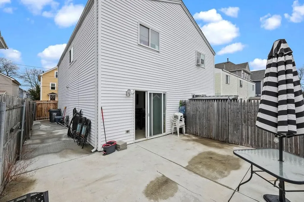 13 Harriet Street Providence RI 02905
