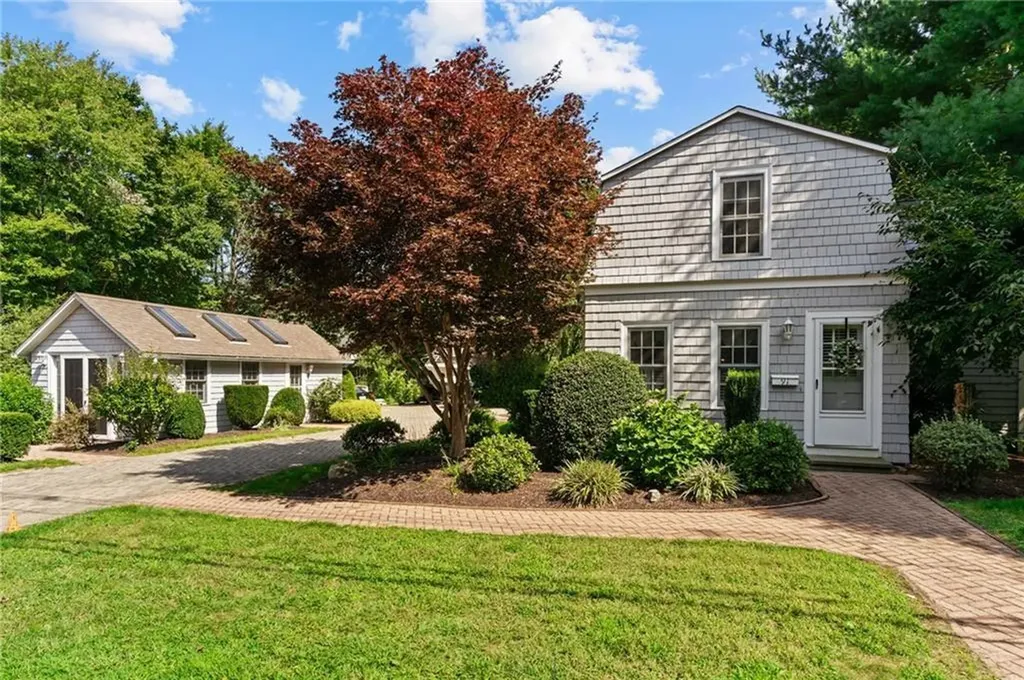 91 Fowler Street North Kingstown RI 02852