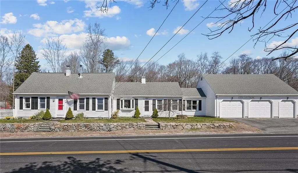 875 Plainfield Pike Scituate RI 02857