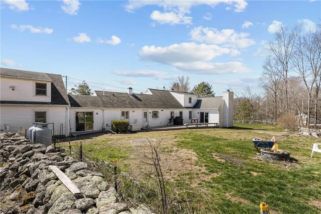 875 Plainfield Pike Scituate RI 02857