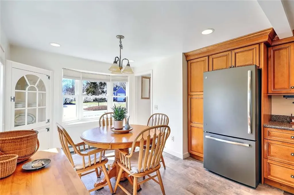 7 Deerfield Drive Barrington RI 02806