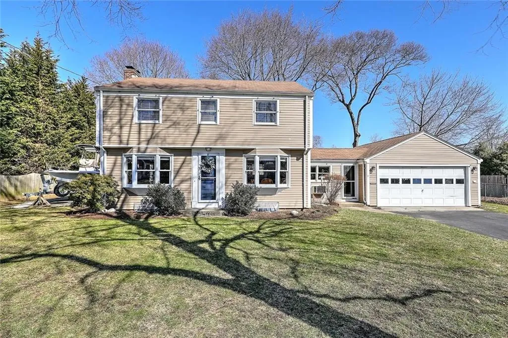 7 Deerfield Drive Barrington RI 02806
