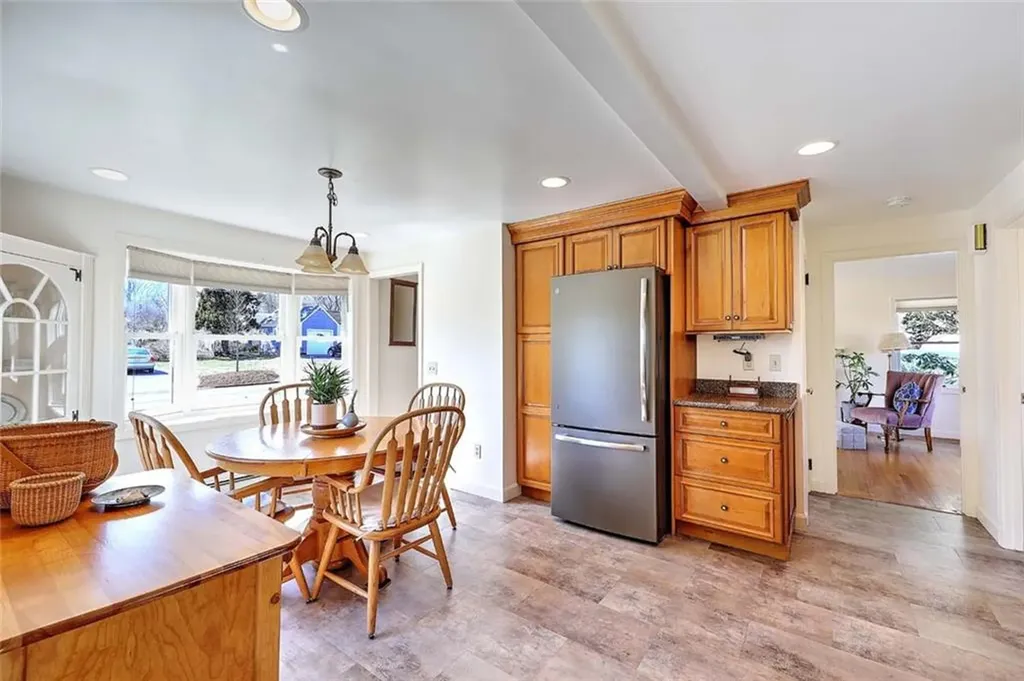7 Deerfield Drive Barrington RI 02806