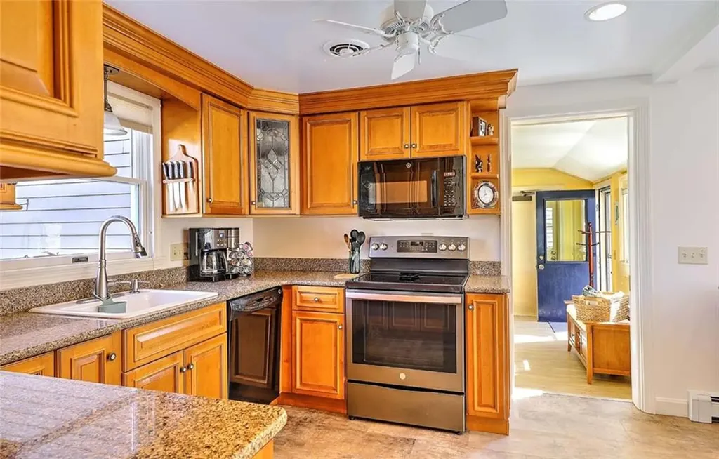 7 Deerfield Drive Barrington RI 02806