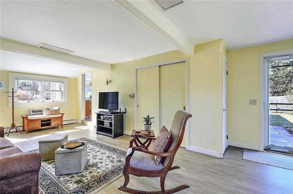 7 Deerfield Drive Barrington RI 02806