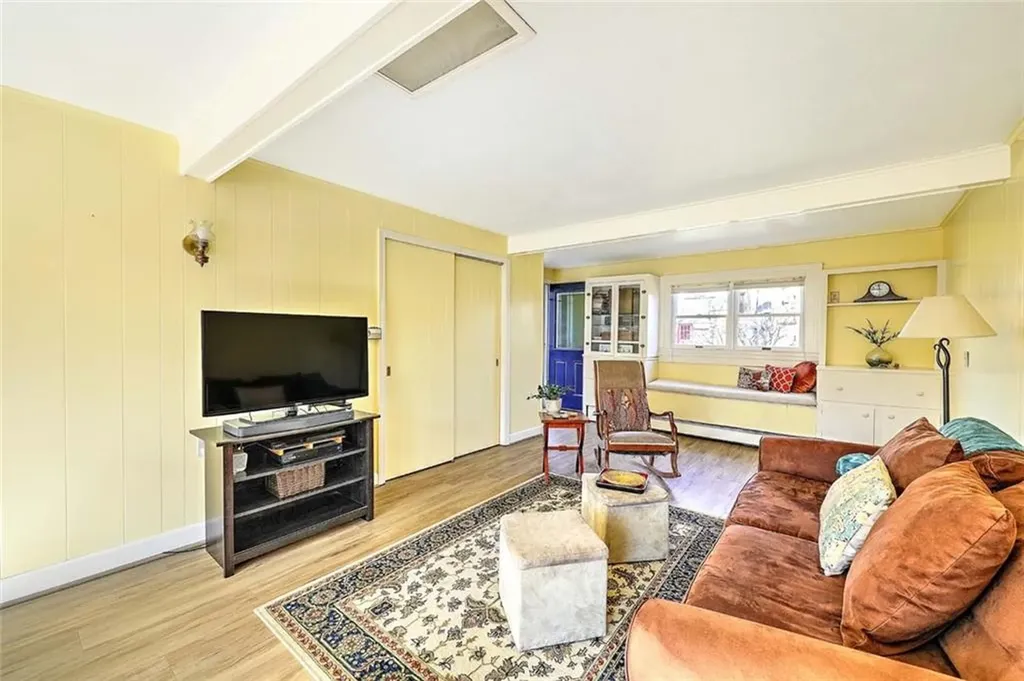 7 Deerfield Drive Barrington RI 02806