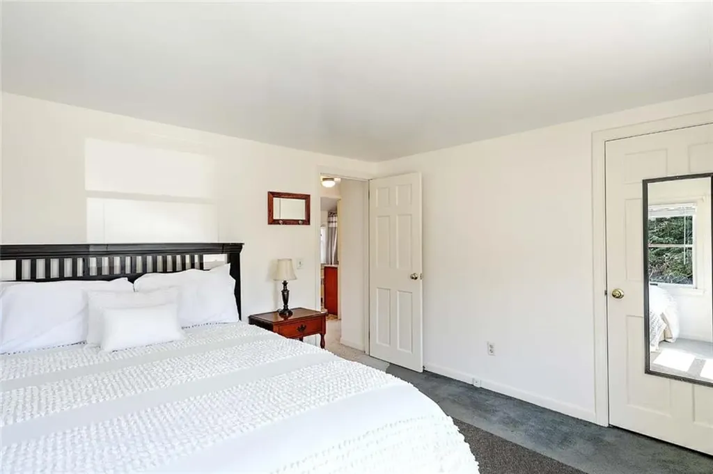 7 Deerfield Drive Barrington RI 02806