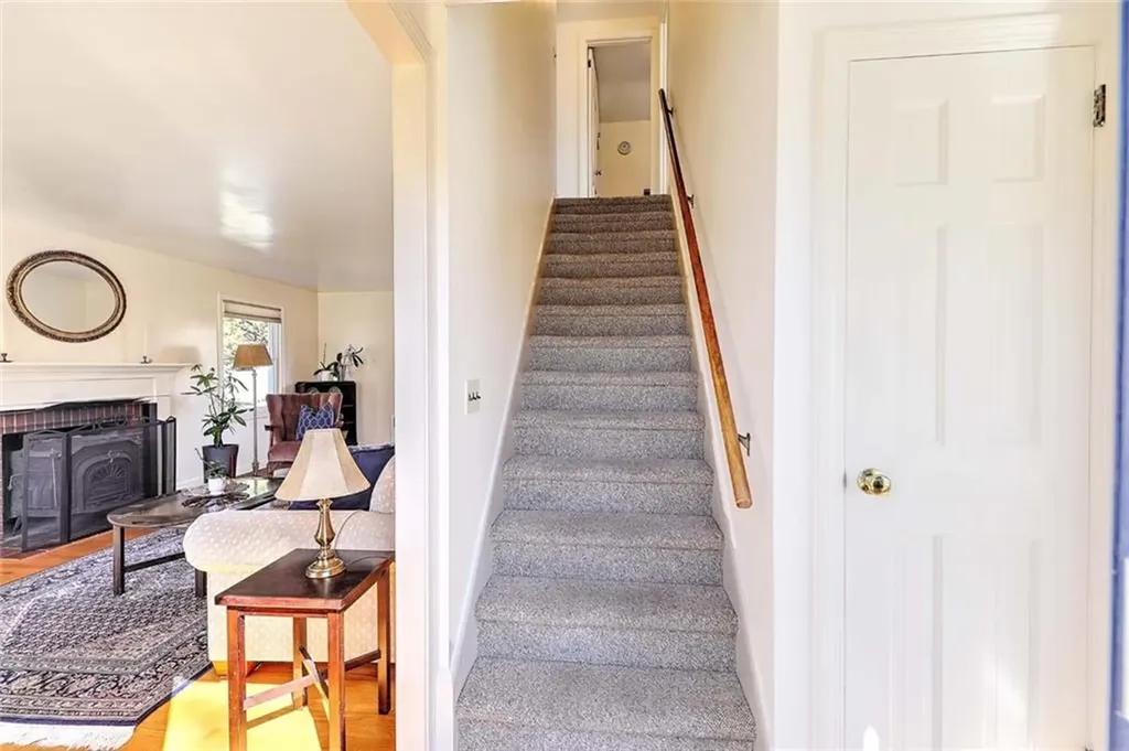 7 Deerfield Drive Barrington RI 02806