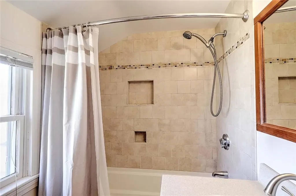 7 Deerfield Drive Barrington RI 02806