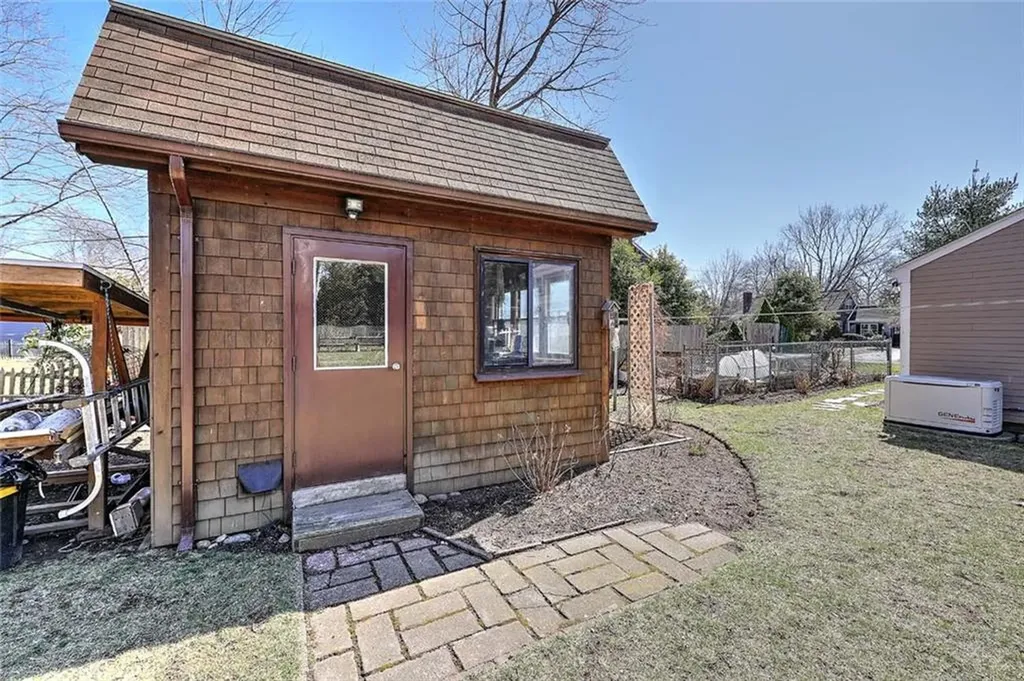 7 Deerfield Drive Barrington RI 02806