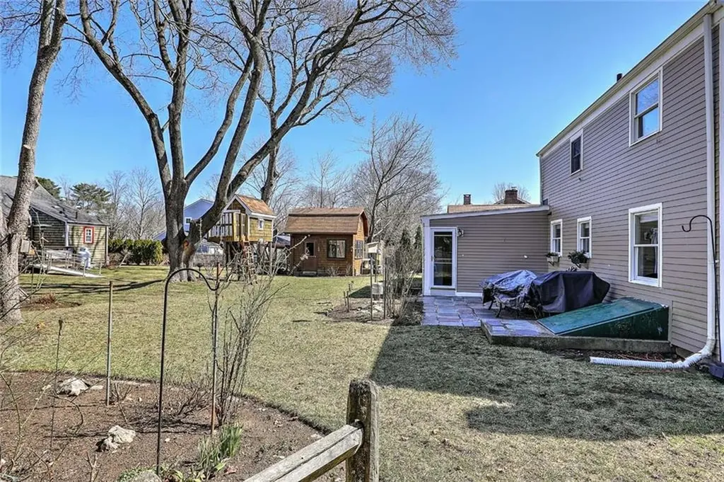 7 Deerfield Drive Barrington RI 02806