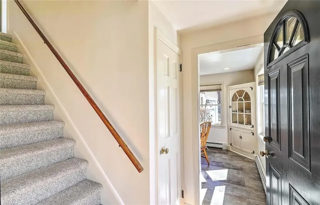 7 Deerfield Drive Barrington RI 02806