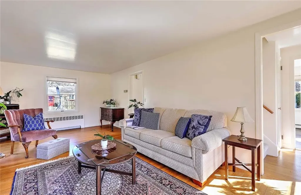 7 Deerfield Drive Barrington RI 02806