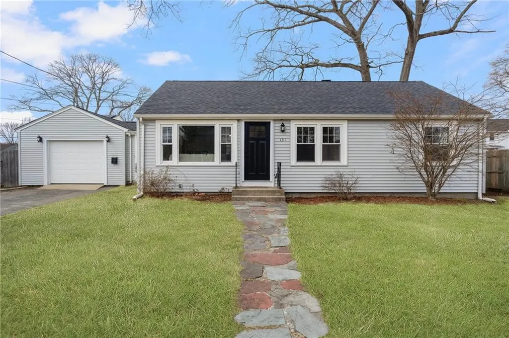 131 Brendard Avenue Warwick RI 02889