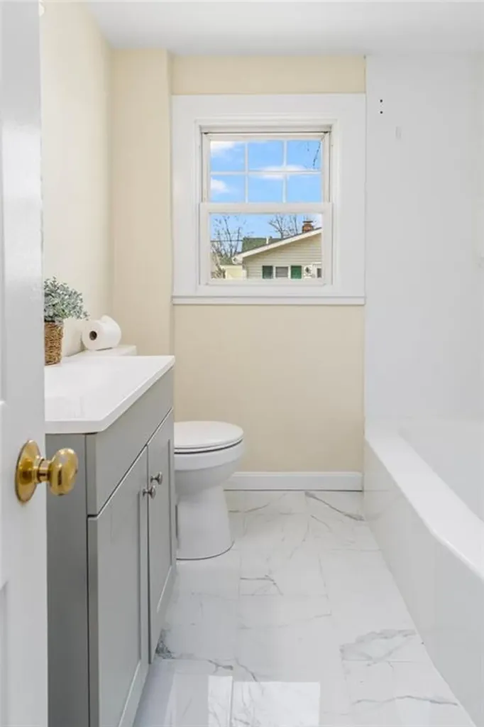 131 Brendard Avenue Warwick RI 02889