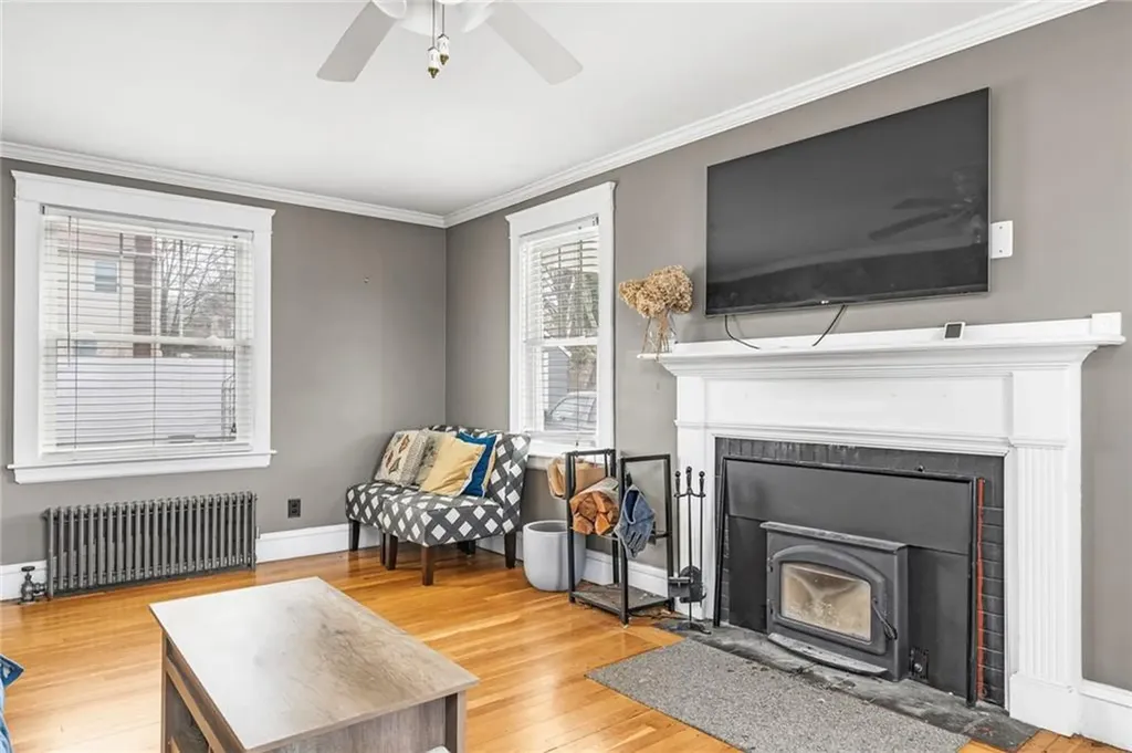 40 Ocean View Avenue Tiverton RI 02878