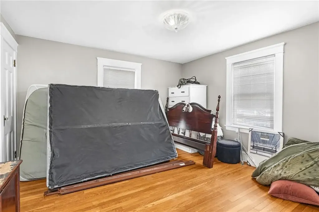 40 Ocean View Avenue Tiverton RI 02878