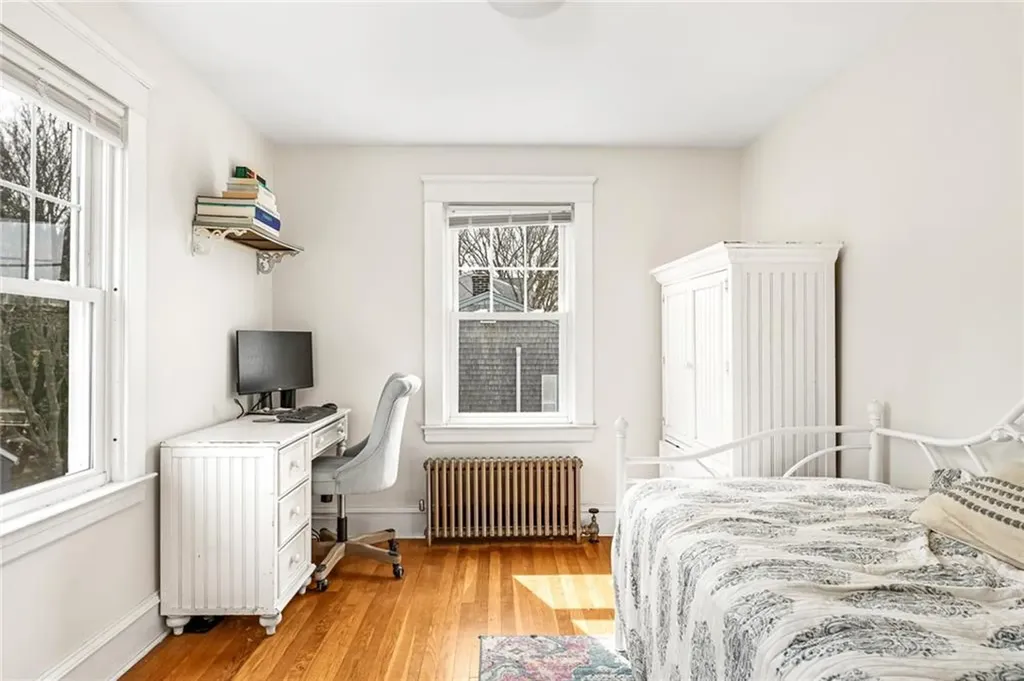 40 Ocean View Avenue Tiverton RI 02878