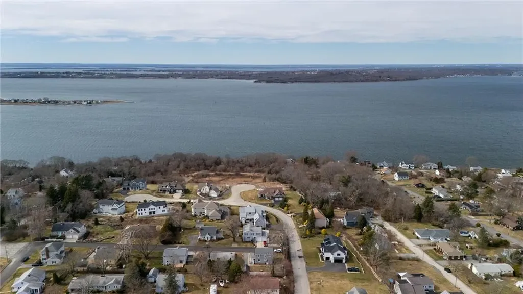 40 Ocean View Avenue Tiverton RI 02878