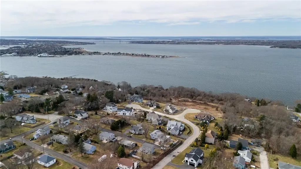 40 Ocean View Avenue Tiverton RI 02878