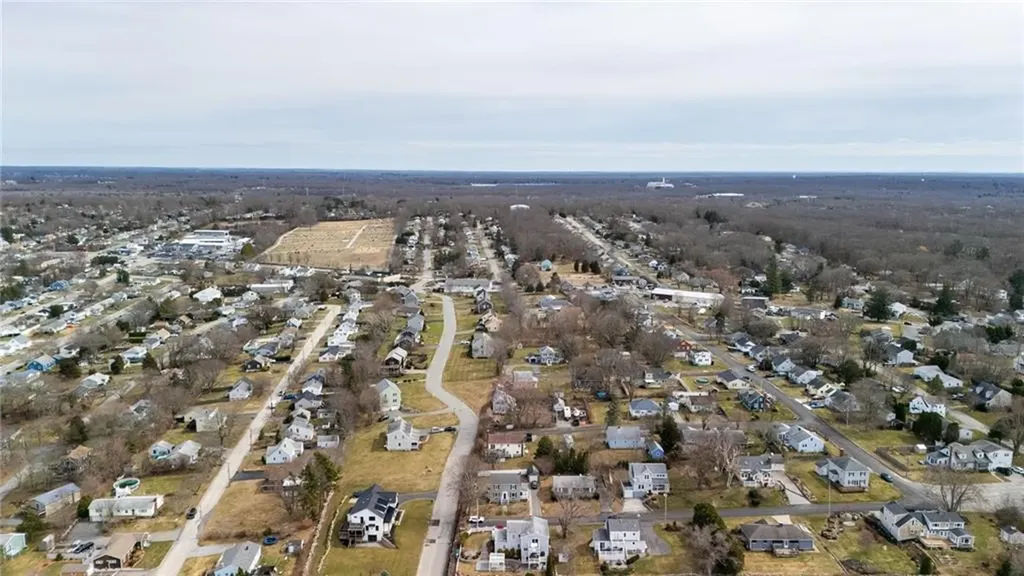 40 Ocean View Avenue Tiverton RI 02878