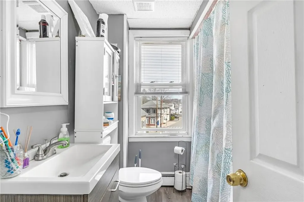 77 Veazie Street Providence RI 02908