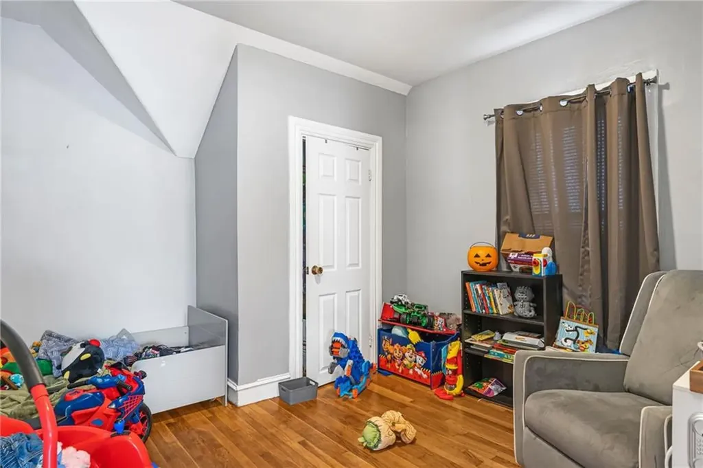 77 Veazie Street Providence RI 02908