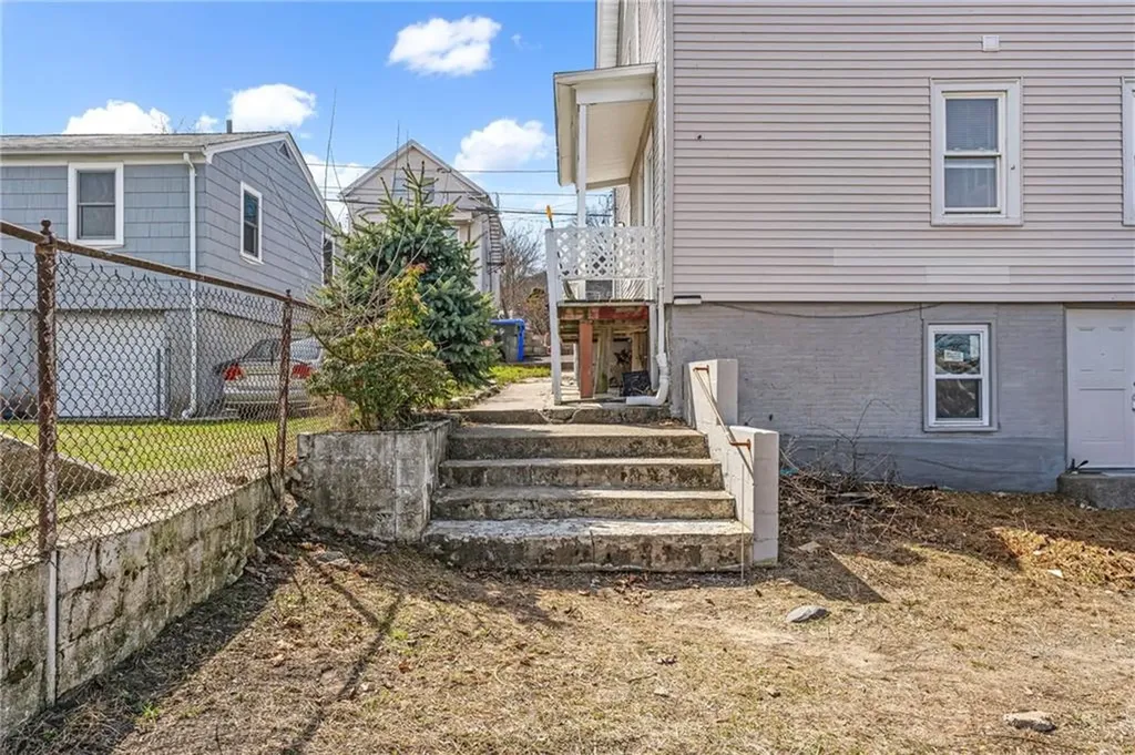 77 Veazie Street Providence RI 02908