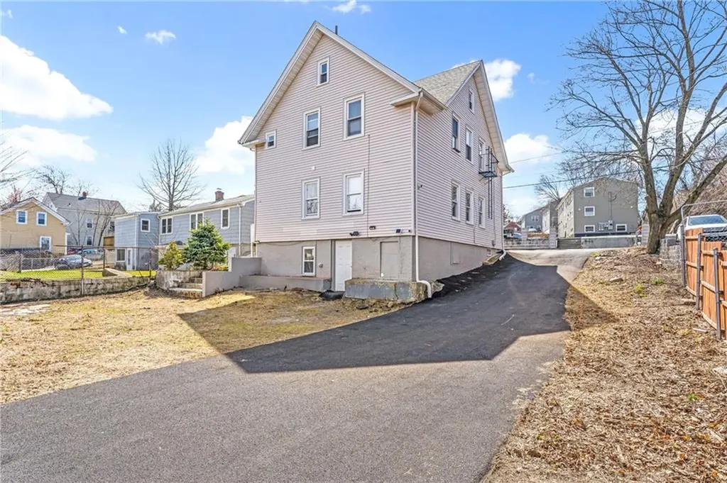 77 Veazie Street Providence RI 02908