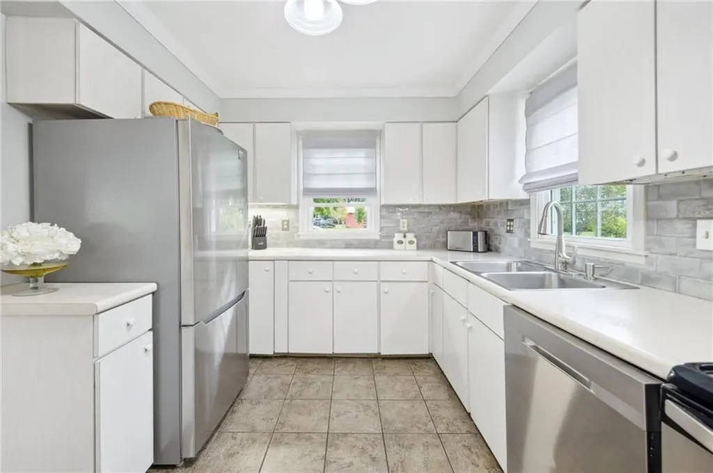 51 Gateway Road North Kingstown RI 02852