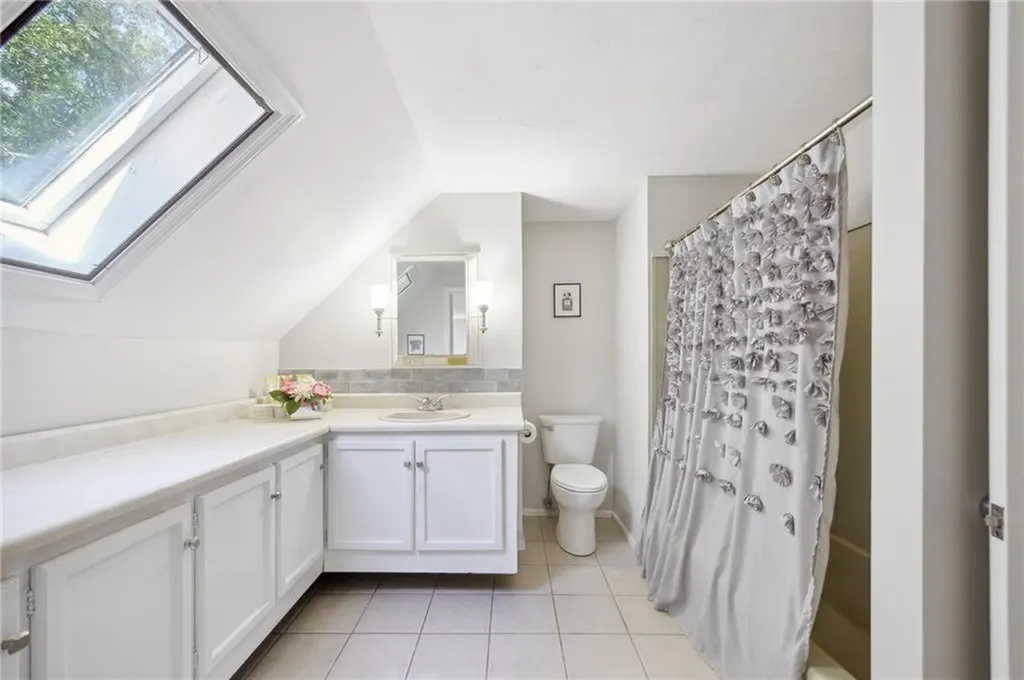 51 Gateway Road North Kingstown RI 02852