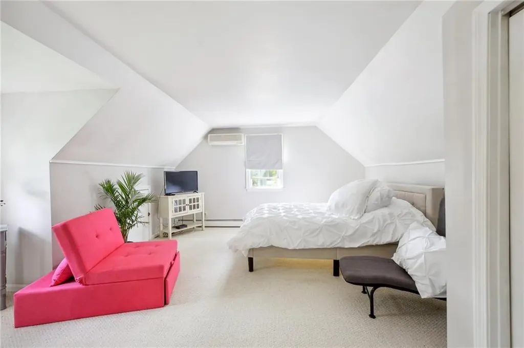 51 Gateway Road North Kingstown RI 02852