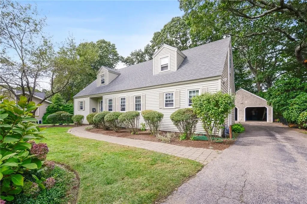 51 Gateway Road North Kingstown RI 02852