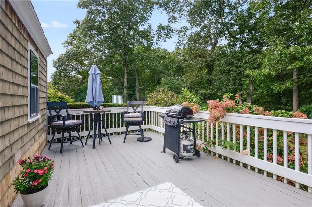 51 Gateway Road North Kingstown RI 02852