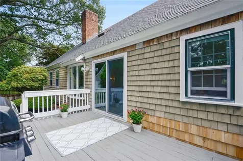 51 Gateway Road North Kingstown RI 02852