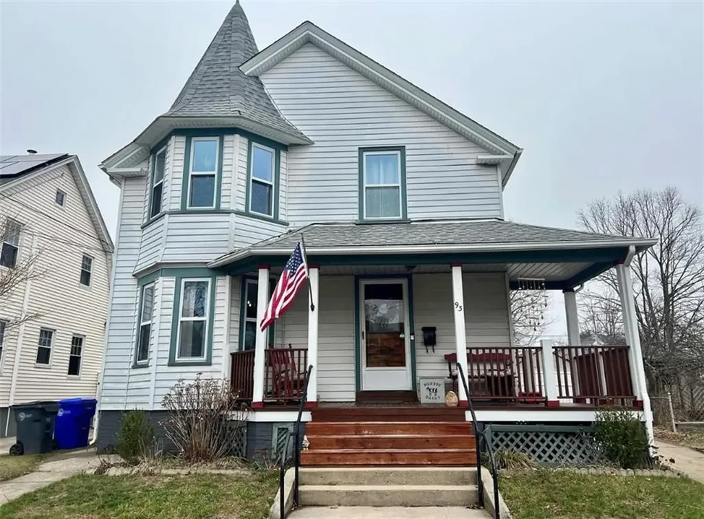 93 Rutherglen Avenue Providence RI 02907