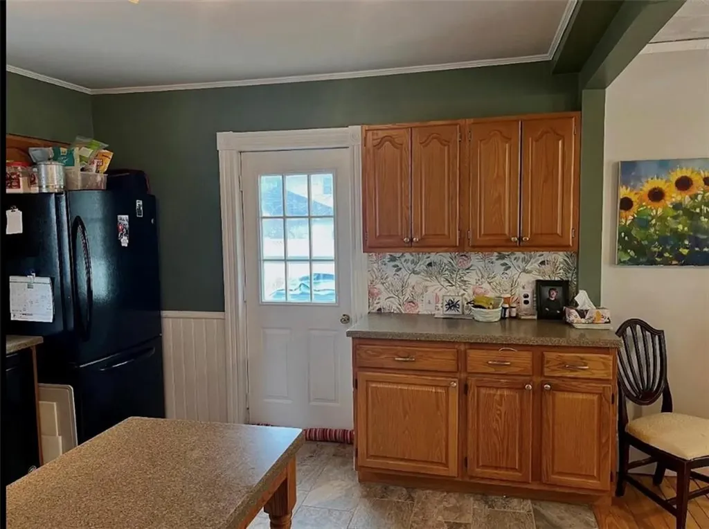 93 Rutherglen Avenue Providence RI 02907