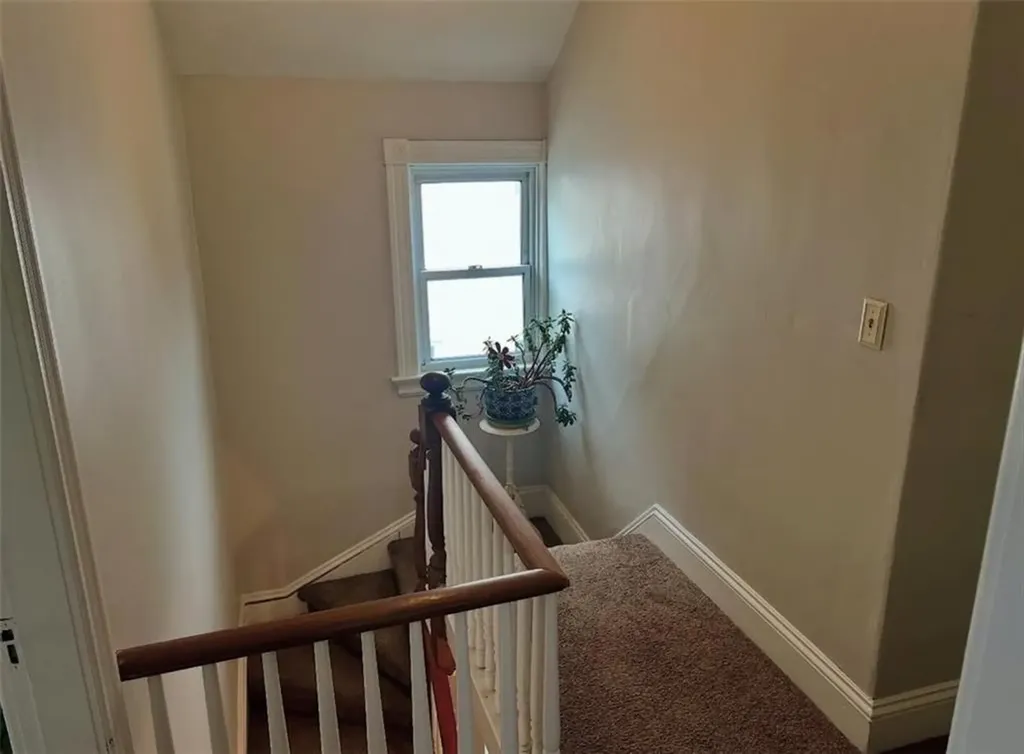 93 Rutherglen Avenue Providence RI 02907