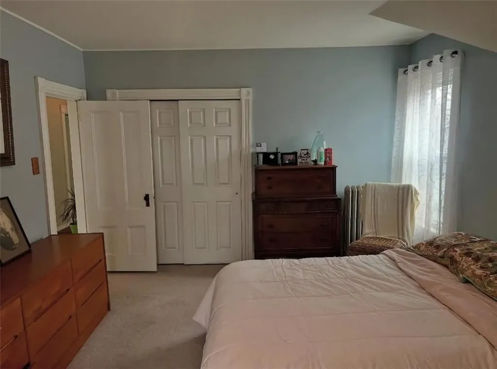 93 Rutherglen Avenue Providence RI 02907