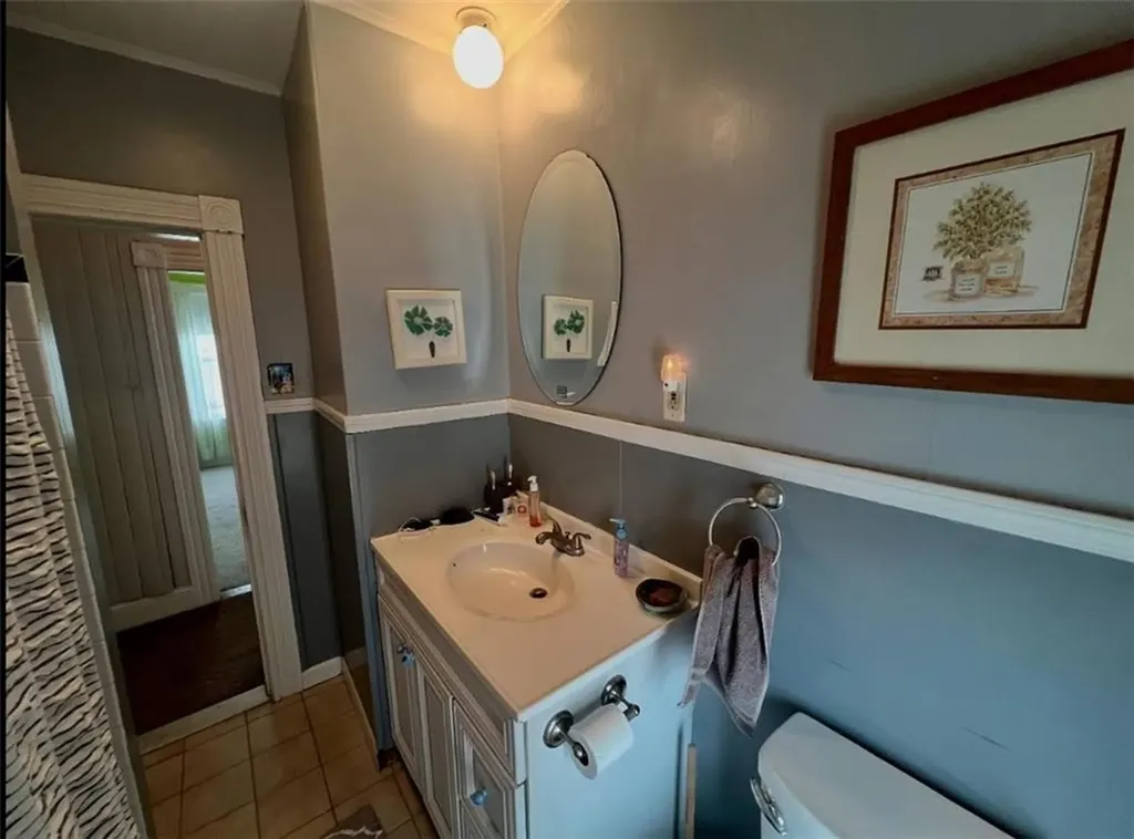 93 Rutherglen Avenue Providence RI 02907