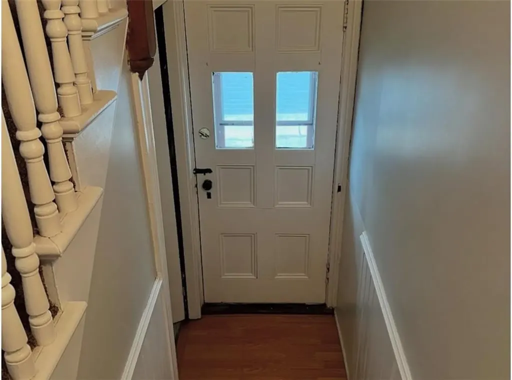 93 Rutherglen Avenue Providence RI 02907