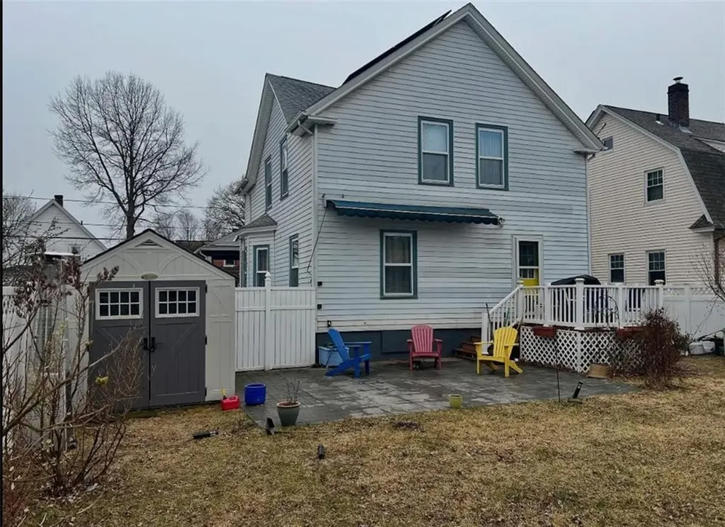 93 Rutherglen Avenue Providence RI 02907