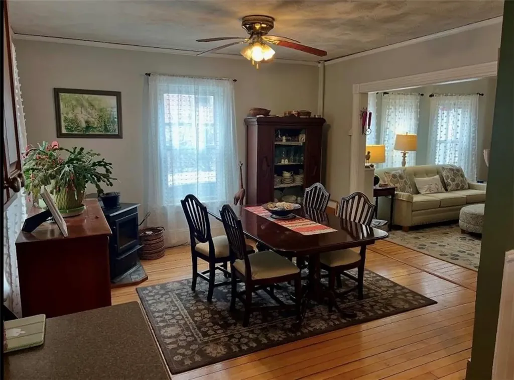 93 Rutherglen Avenue Providence RI 02907