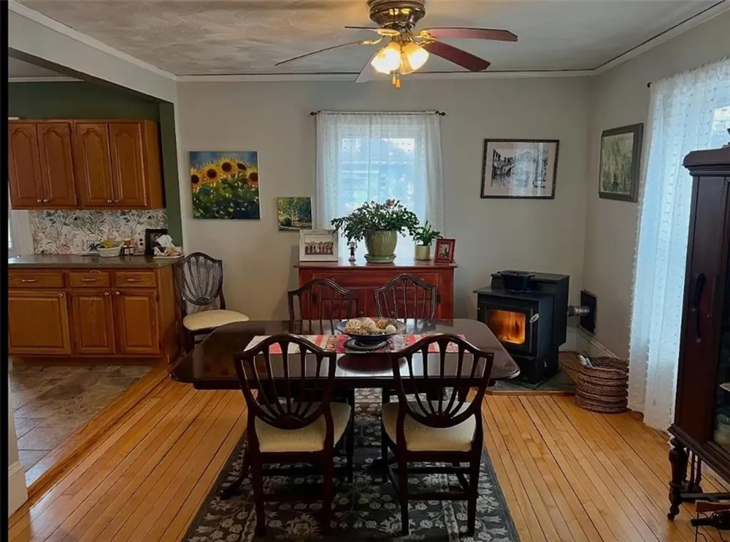 93 Rutherglen Avenue Providence RI 02907