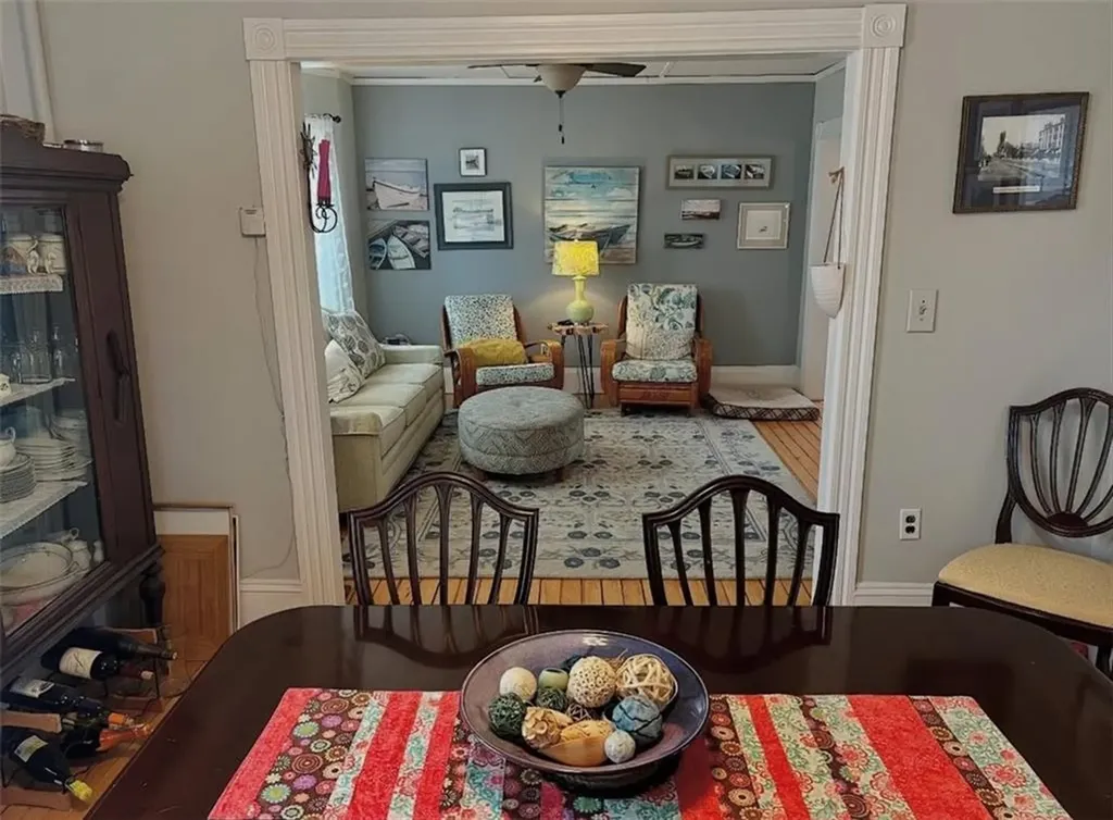 93 Rutherglen Avenue Providence RI 02907